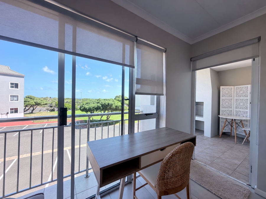 1 Bedroom Property for Sale in Bloubergstrand Western Cape